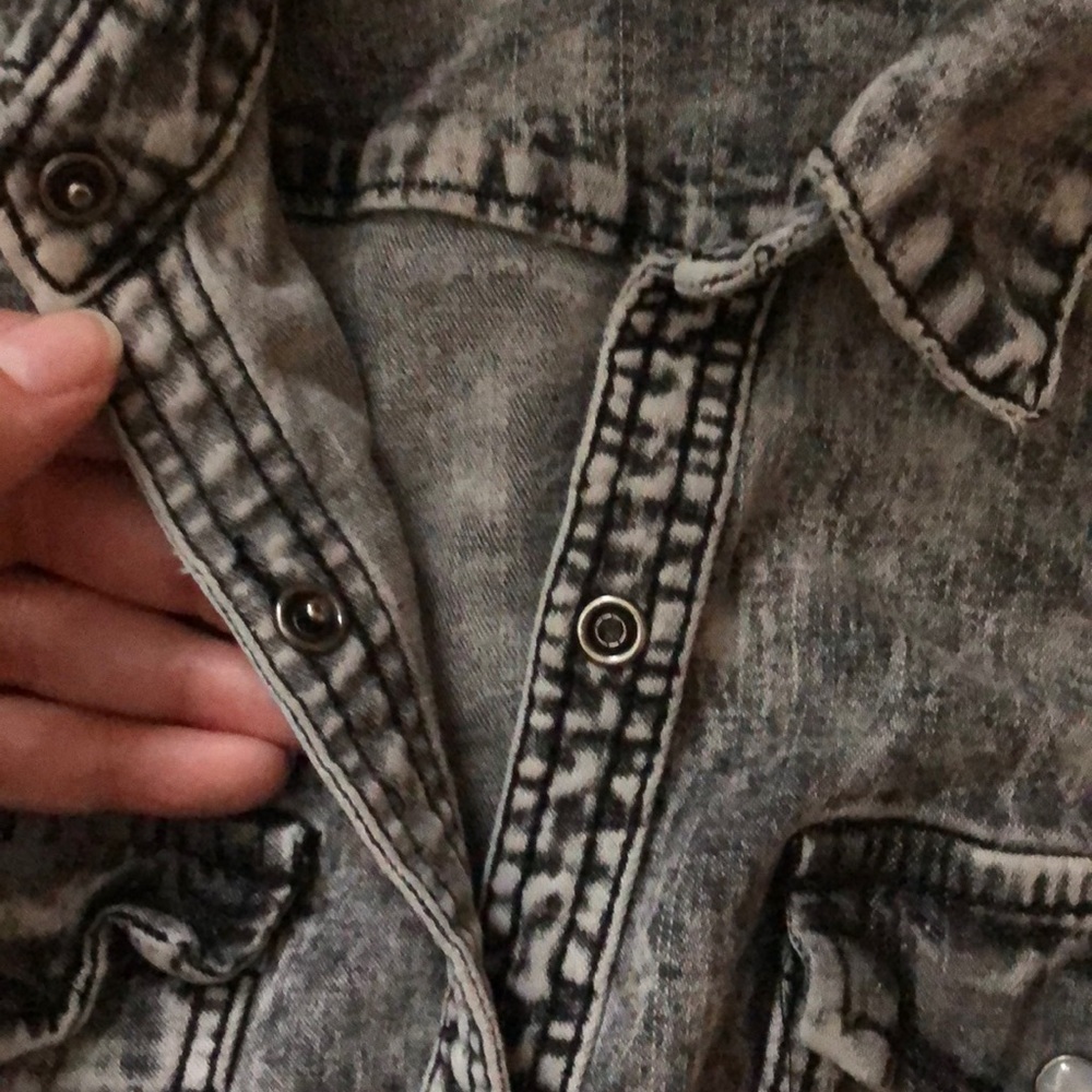 *SOLD* Divided Acid Washed Button Down Shirt - Picture 4 of 5